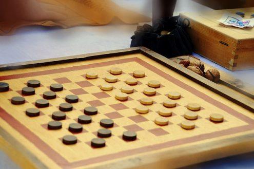 Board games you can play by yourself, checkers board game